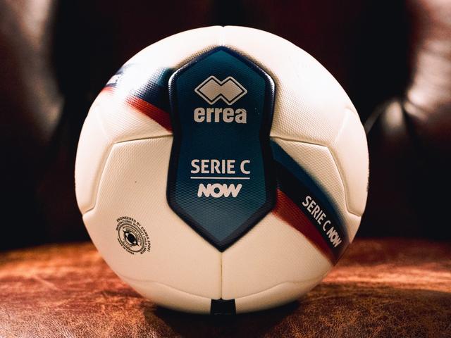 Akciový balík: futbalová lopta Errea Lega Pro Now 2024/25 - 5ks! - NOW_5