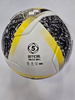 Futbalová lopta Errea Pro Match Legacy - Pro Match Legacy