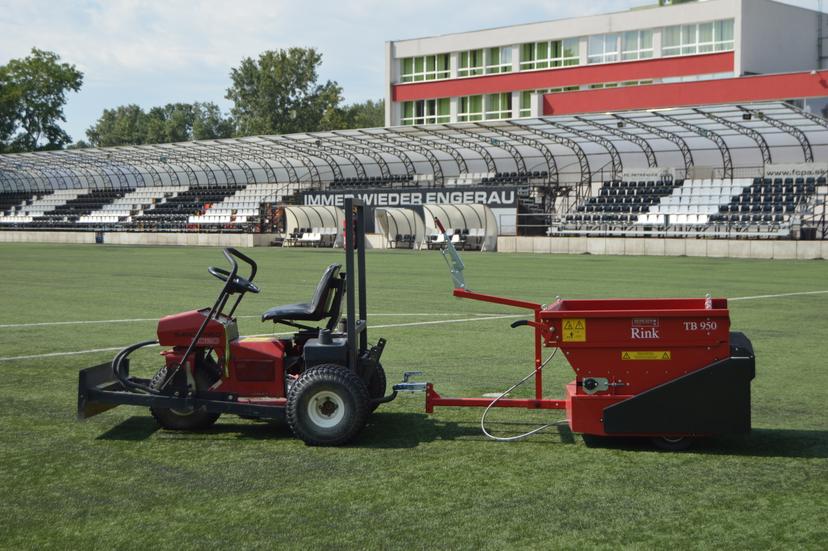 Kompletná údržba umelého trávnika do 8 000m2 - 1004