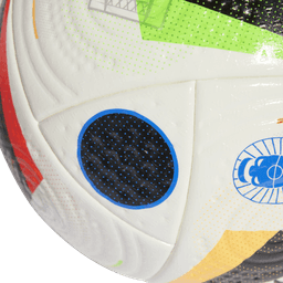 Futbalová lopta Fussballiebe PRO - IQ3682