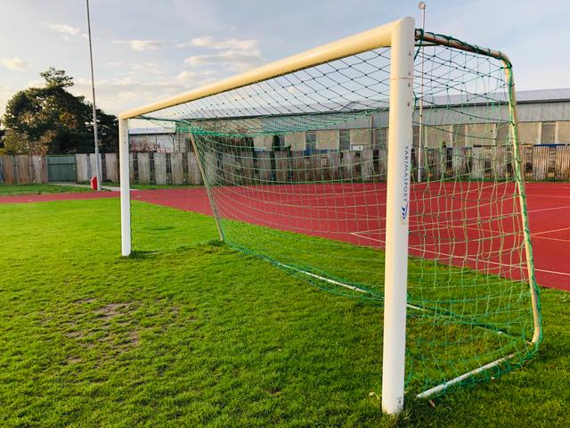 Prenosná futbalová bránka Yakimasport - 7,32 m x 2,44 m - BR0009