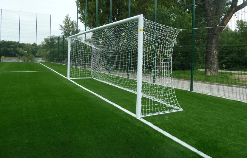 Stabilní profesionální hliníková fotbalová brána 7,3 m x 2,4 m – SBV 110 - _495476