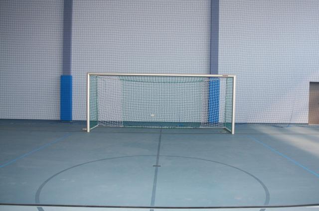 Prenosná futbalová bránka 5 x 2 m, s oválnym hliníkovým profilom so sieťou a dopravou - brána-malá