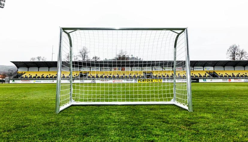 Profesionálna hliníková mini futbalová brána 2,4 m x 1,6 m – PBm 80 - _441257